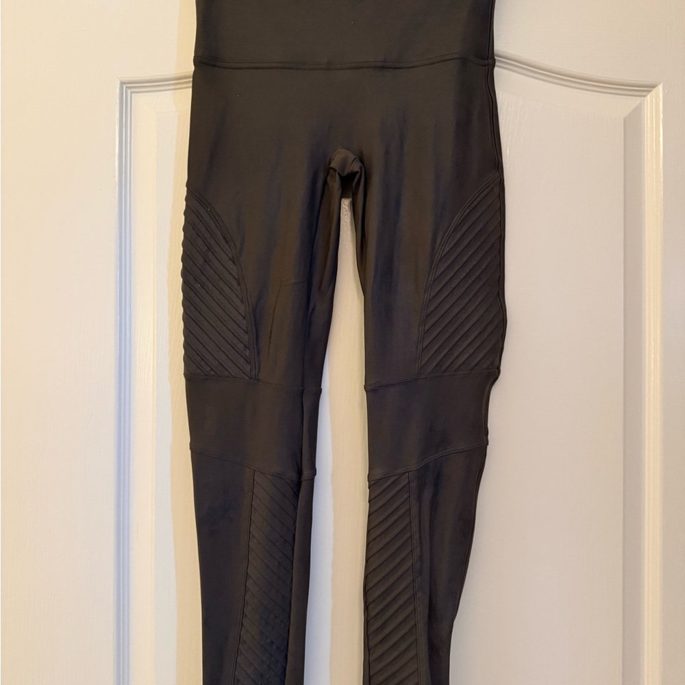Spanx Dark Grey High-Waisted Leggings with Ribbed Detail